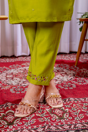 Viscose Silk Embroidered Straight Kurti Set – Parrot Green