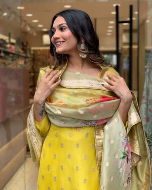 Viscose Organza Jacquard Embroidered Kurta Pant Dupatta Set – Lime Green