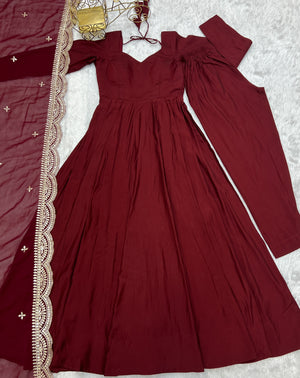 Roman Chanderi Silk Embroidered Anarkali Set – Maroon