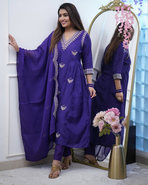 Pv Chanderi Embroidered Kurta Pant Dupatta Set – Purple