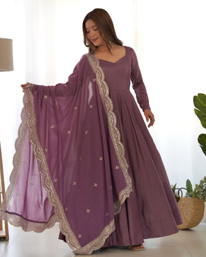 Roman Chanderi Silk Embroidered Anarkali Set – Mauve