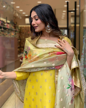 Viscose Organza Jacquard Embroidered Kurta Pant Dupatta Set – Lime Green