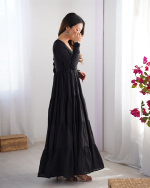 Roman Chanderi Silk Embroidered Anarkali Set – Black