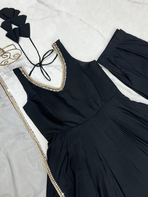 Roman Chanderi Silk Embroidered Anarkali Set – Black
