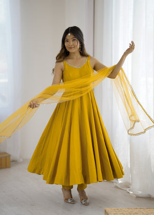 Roman Chanderi Silk Embroidered Anarkali Set – Yellow