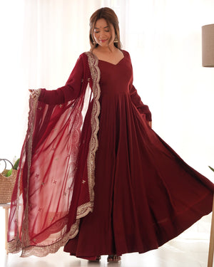 Roman Chanderi Silk Embroidered Anarkali Set – Maroon