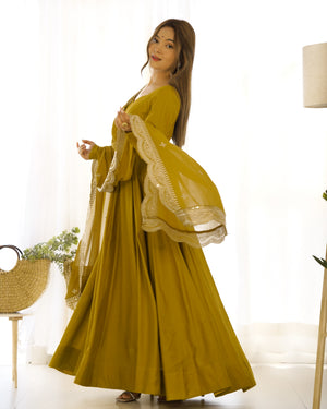 Roman Chanderi Silk Embroidered Anarkali Set – Musterd