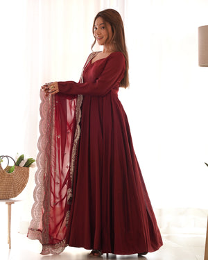 Roman Chanderi Silk Embroidered Anarkali Set – Maroon