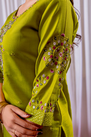 Viscose Silk Embroidered Straight Kurti Set – Parrot Green