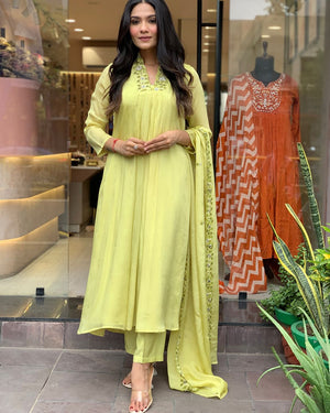 Viscose Chinon Embroidered Kurta Pant Dupatta Set – Lime Green