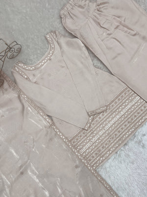 Glass Roman Silk Embroidered Kurta-Farshi Set – Ivory