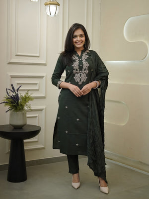 Rayon Slub Embroidered Kurta Pant Dupatta Set – Dark Green