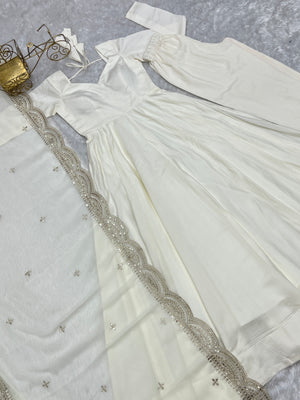 Roman Chanderi Silk Embroidered Anarkali Set – Off White