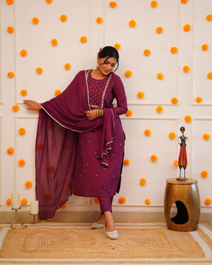 Rayon Slub Embroidered Kurta Pant Dupatta Set – Wine