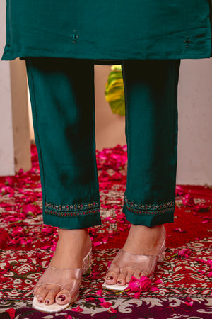 Marina Viscose Silk Embroidered Straight Kurti Set – Green