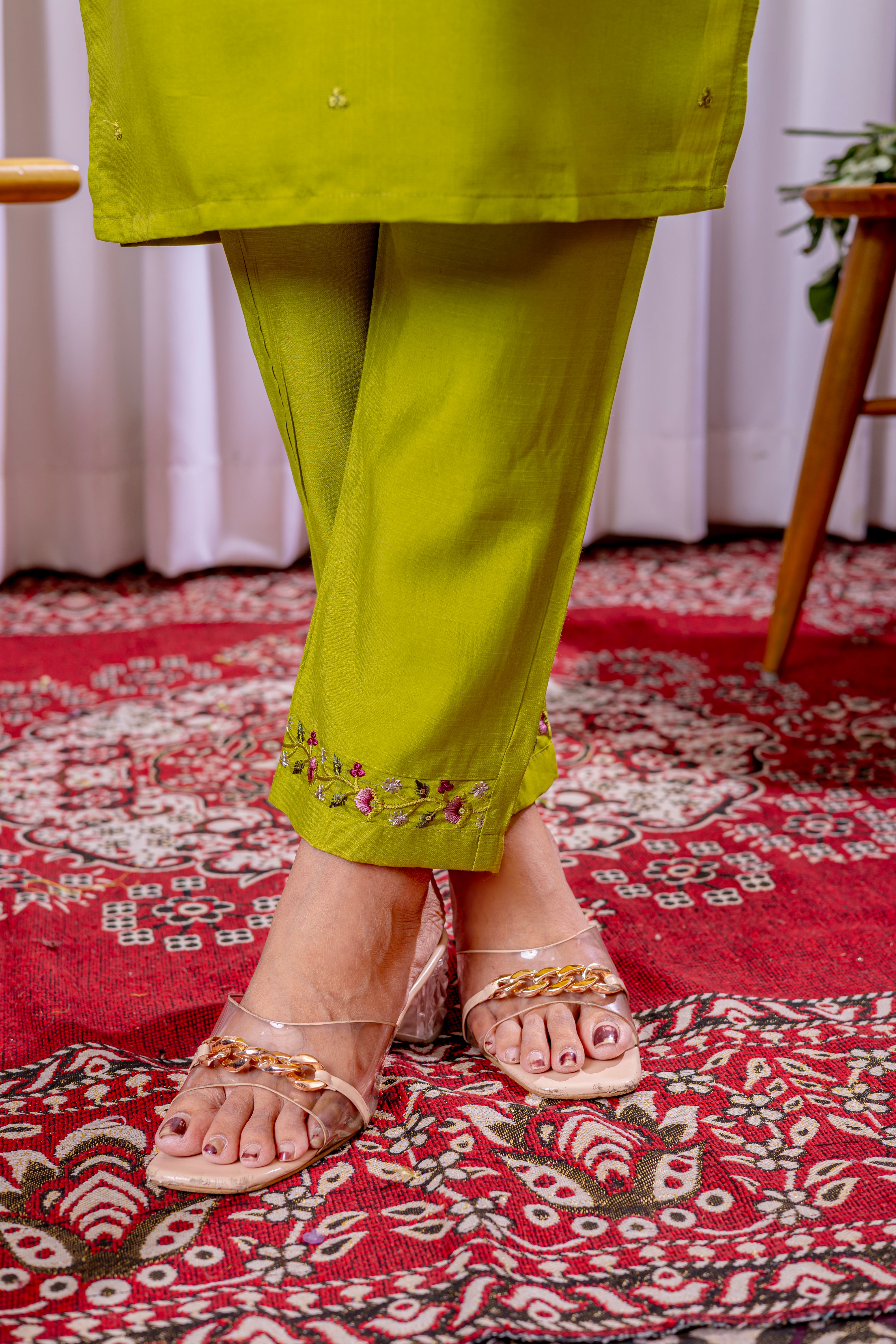 Viscose Silk Embroidered Straight Kurti Set – Parrot Green