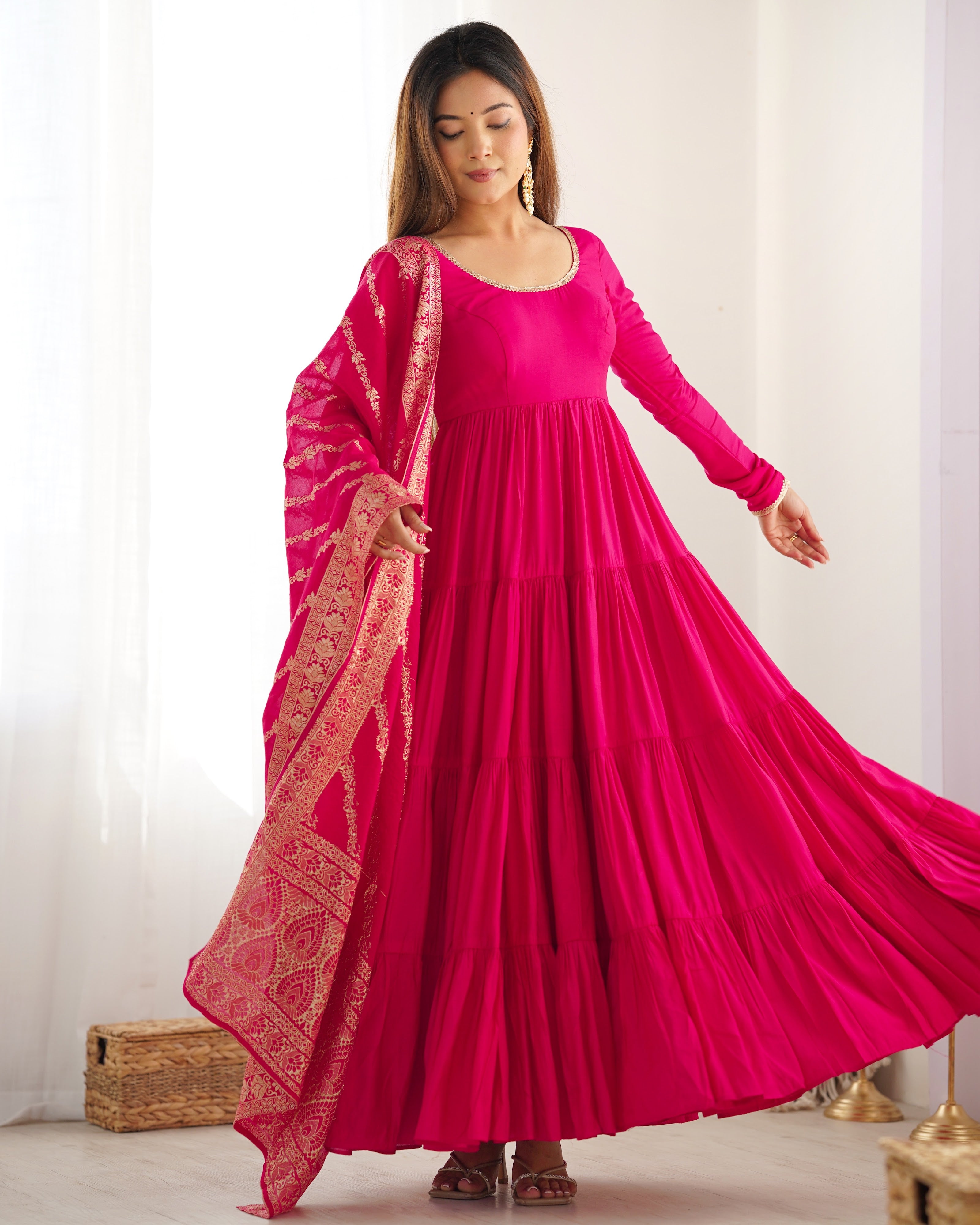 Roman Chanderi Silk Embroidered Anarkali Set – Red