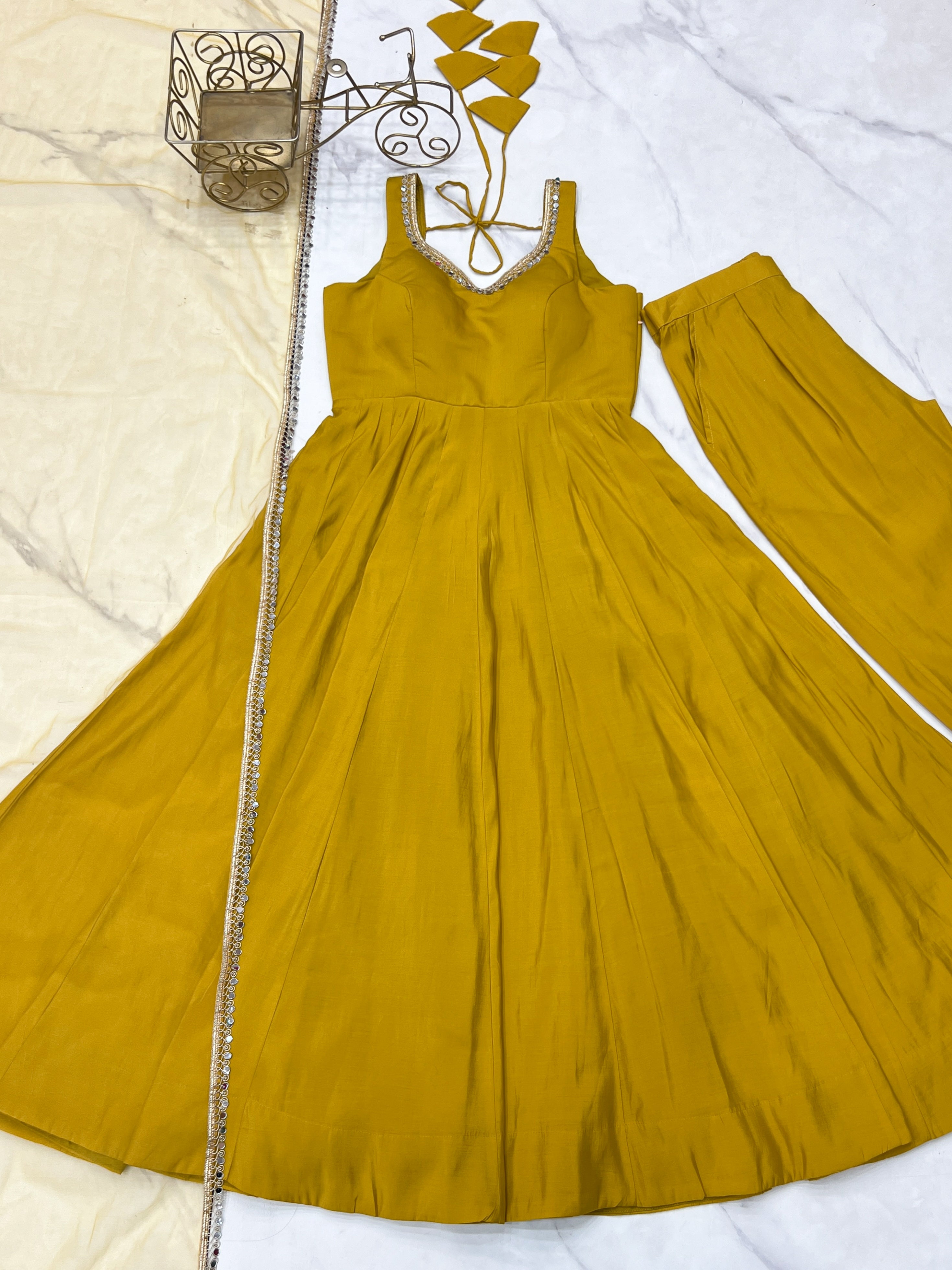 Roman Chanderi Silk Embroidered Anarkali Set – Yellow
