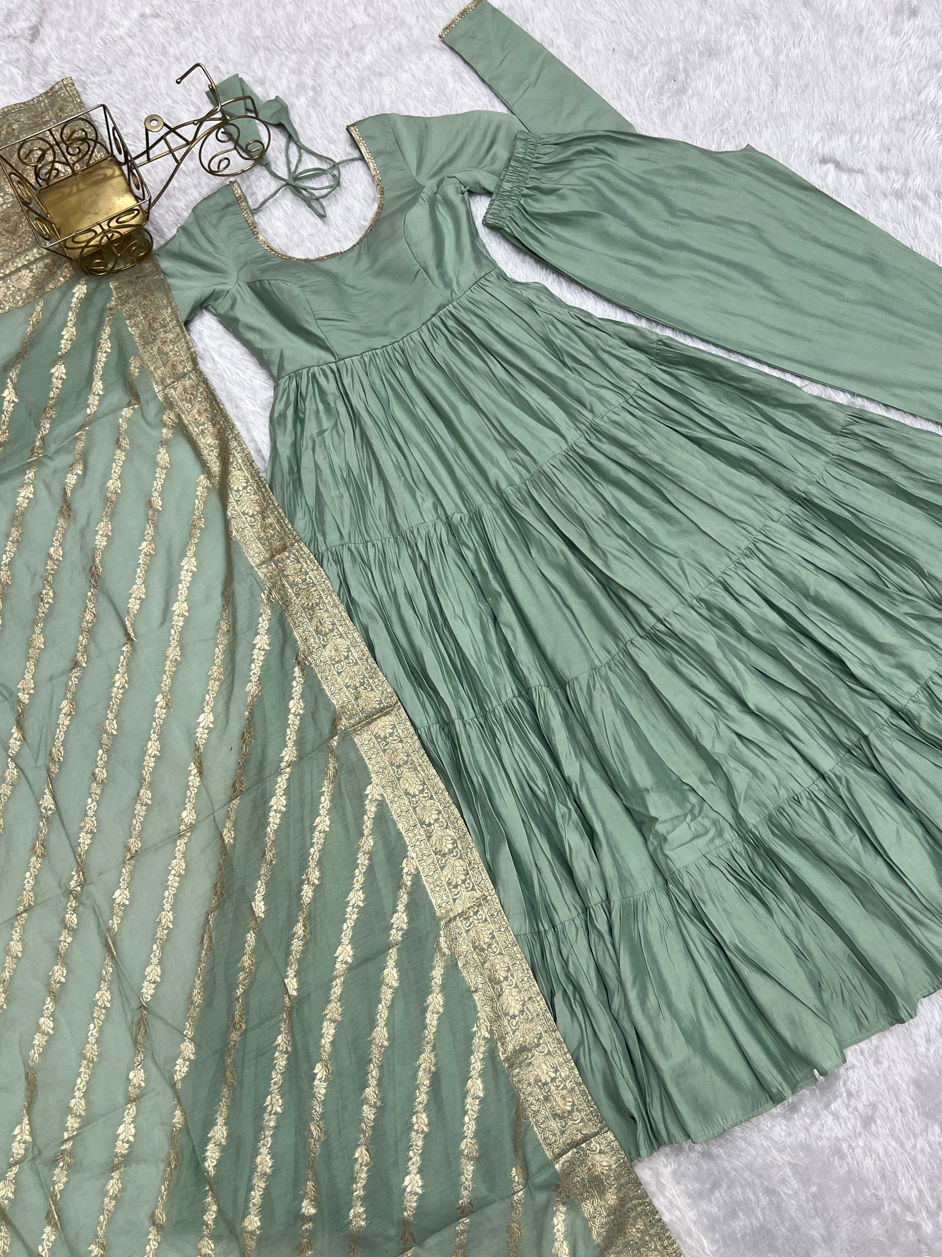 Roman Chanderi Silk Embroidered Anarkali Set – Sea Green