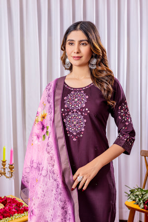 Viscose Silk Embroidered Straight Kurti Set – Wine