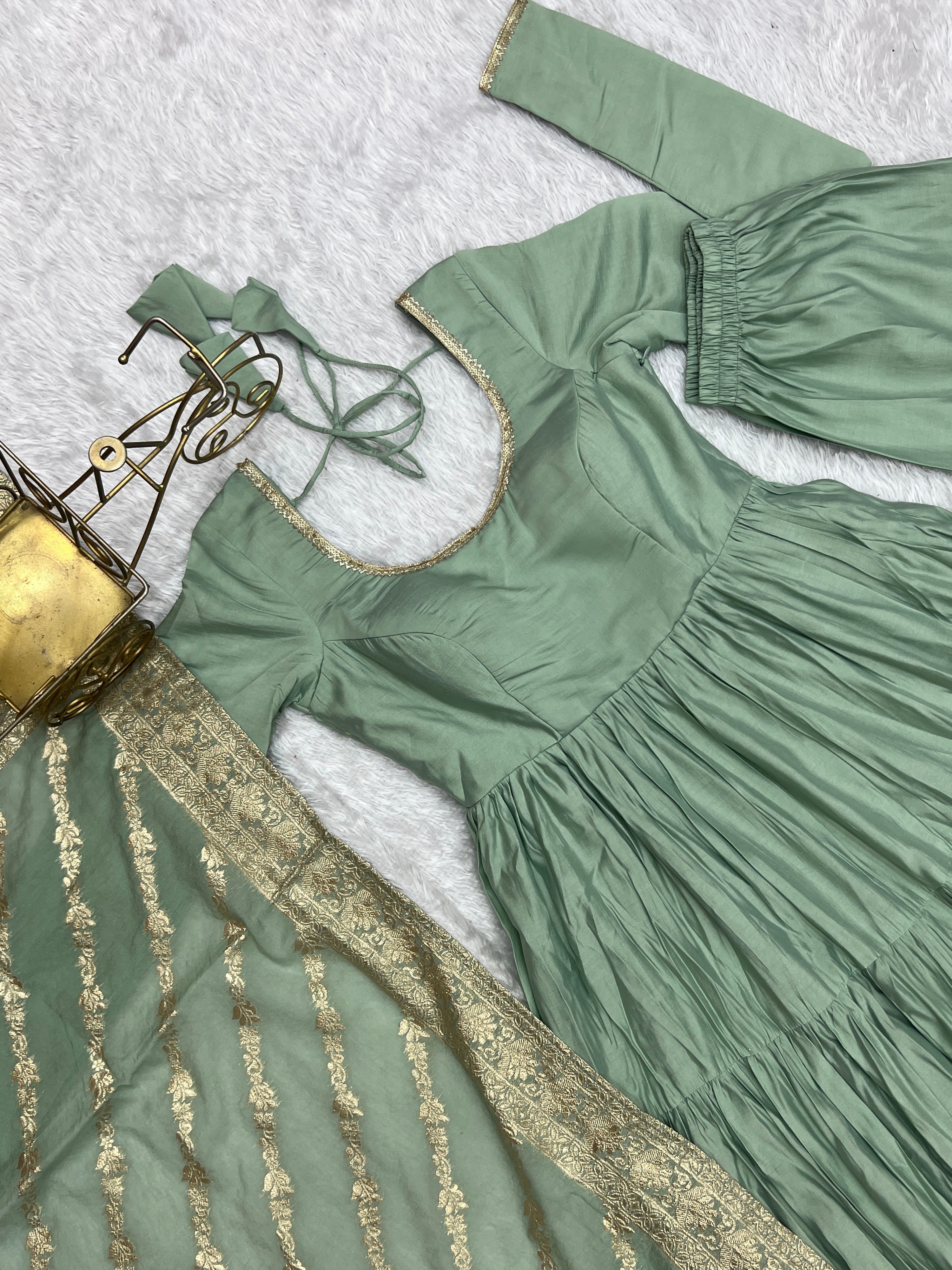 Roman Chanderi Silk Embroidered Anarkali Set – Sea Green