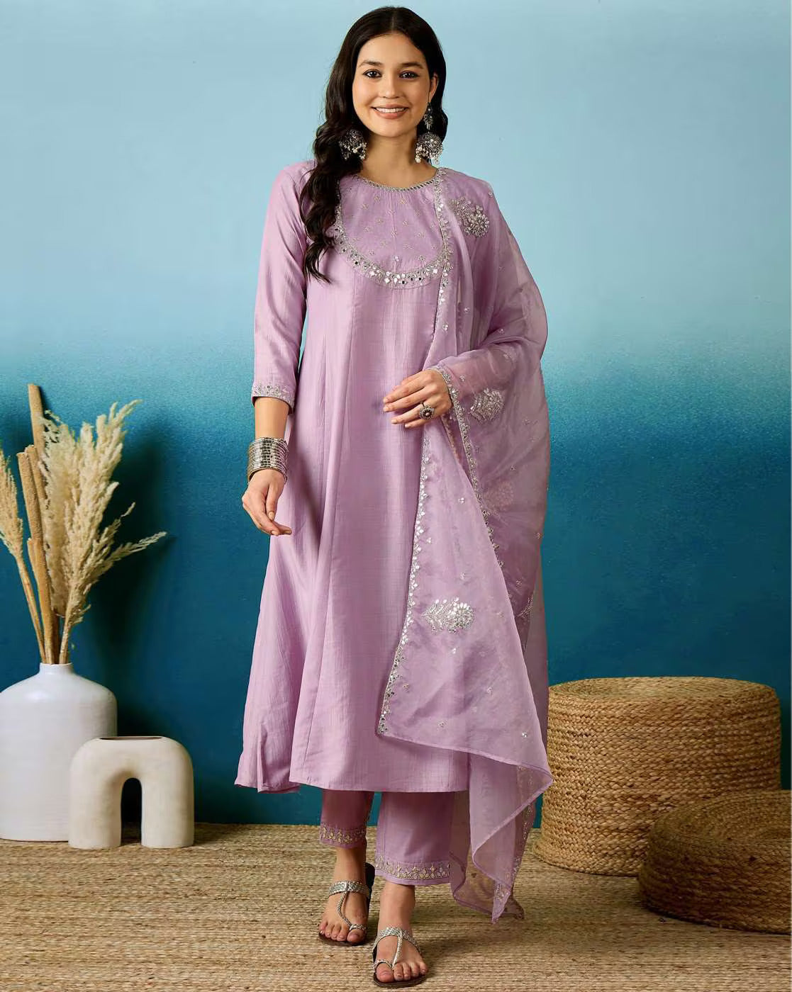 Silk Blend Embroidered Kurta Pant Dupatta Set – Lavender