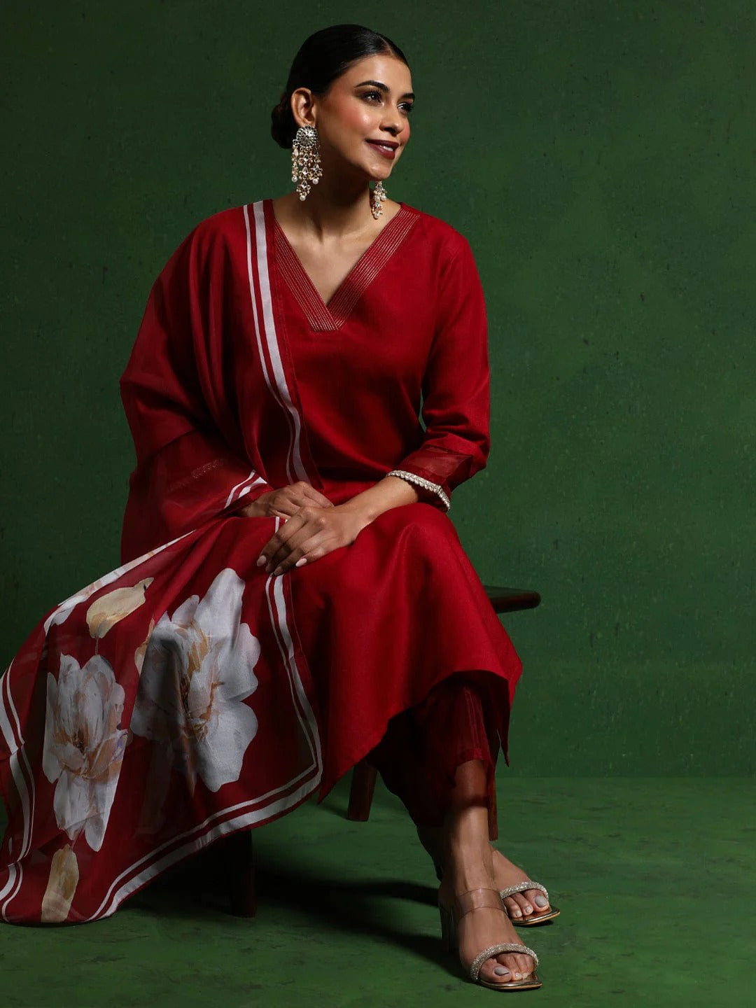 Pv Chanderi Embroidered Kurta Pant Dupatta Set – Red