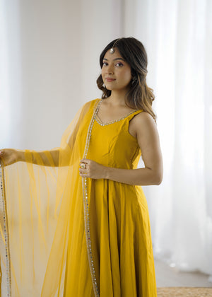 Roman Chanderi Silk Embroidered Anarkali Set – Yellow