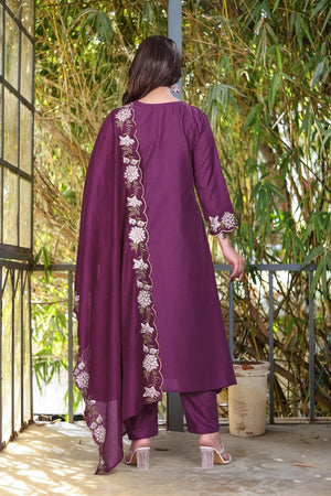 Soft Rayon Slub Embroidered Kurta Pant Dupatta Set – Purple