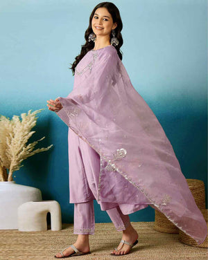 Silk Blend Embroidered Kurta Pant Dupatta Set – Lavender