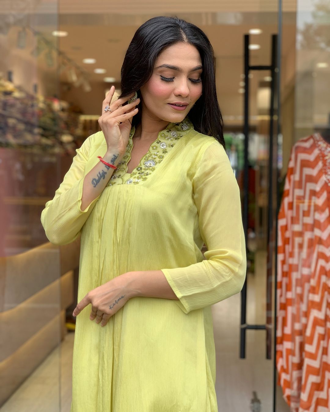 Viscose Chinon Embroidered Kurta Pant Dupatta Set – Lime Green
