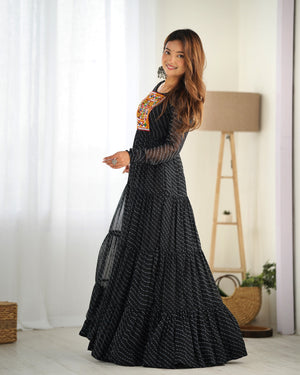 Georgette Printed Gown Set – Black