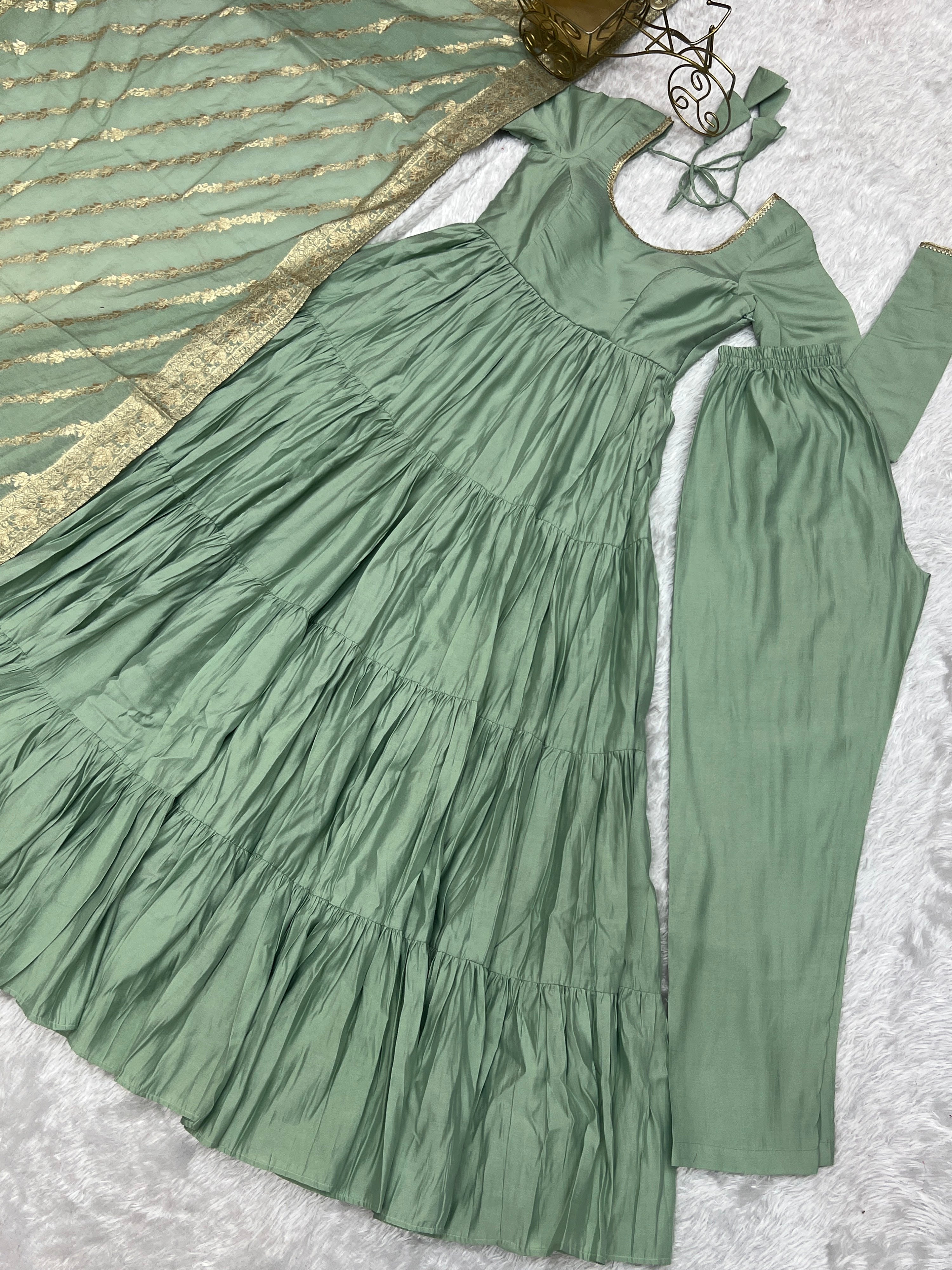Roman Chanderi Silk Embroidered Anarkali Set – Sea Green