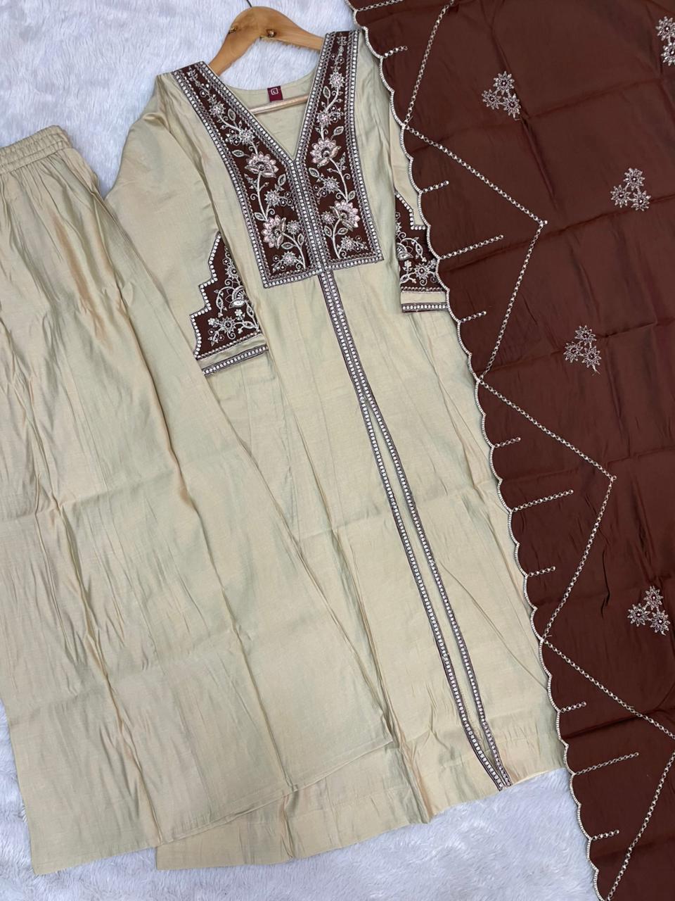 Roman Silk Embroidered Anarkali Kurti Set – Cream