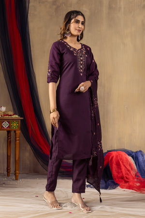 Roman Silk Embroidered Straight Kurti Set – Wine