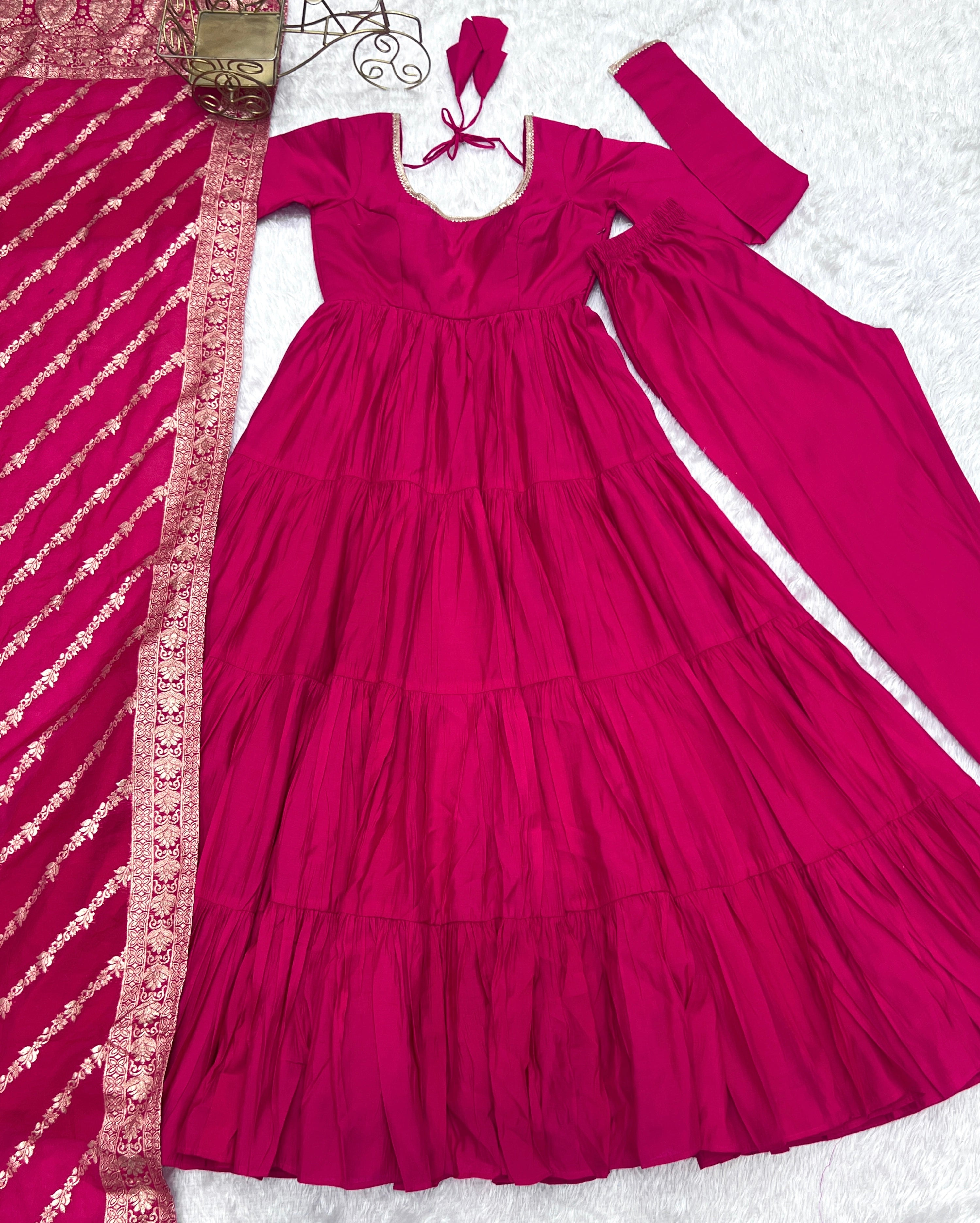 Roman Chanderi Silk Embroidered Anarkali Set – Red