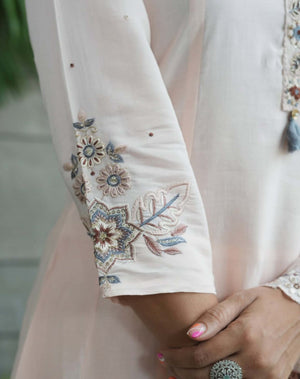 Muslin Cotton Embroidered Kurta Pant Dupatta Set – Ivory