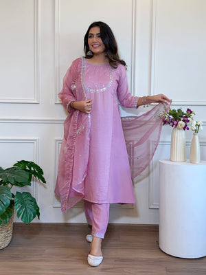 Silk Blend Embroidered Kurta Pant Dupatta Set – Lavender