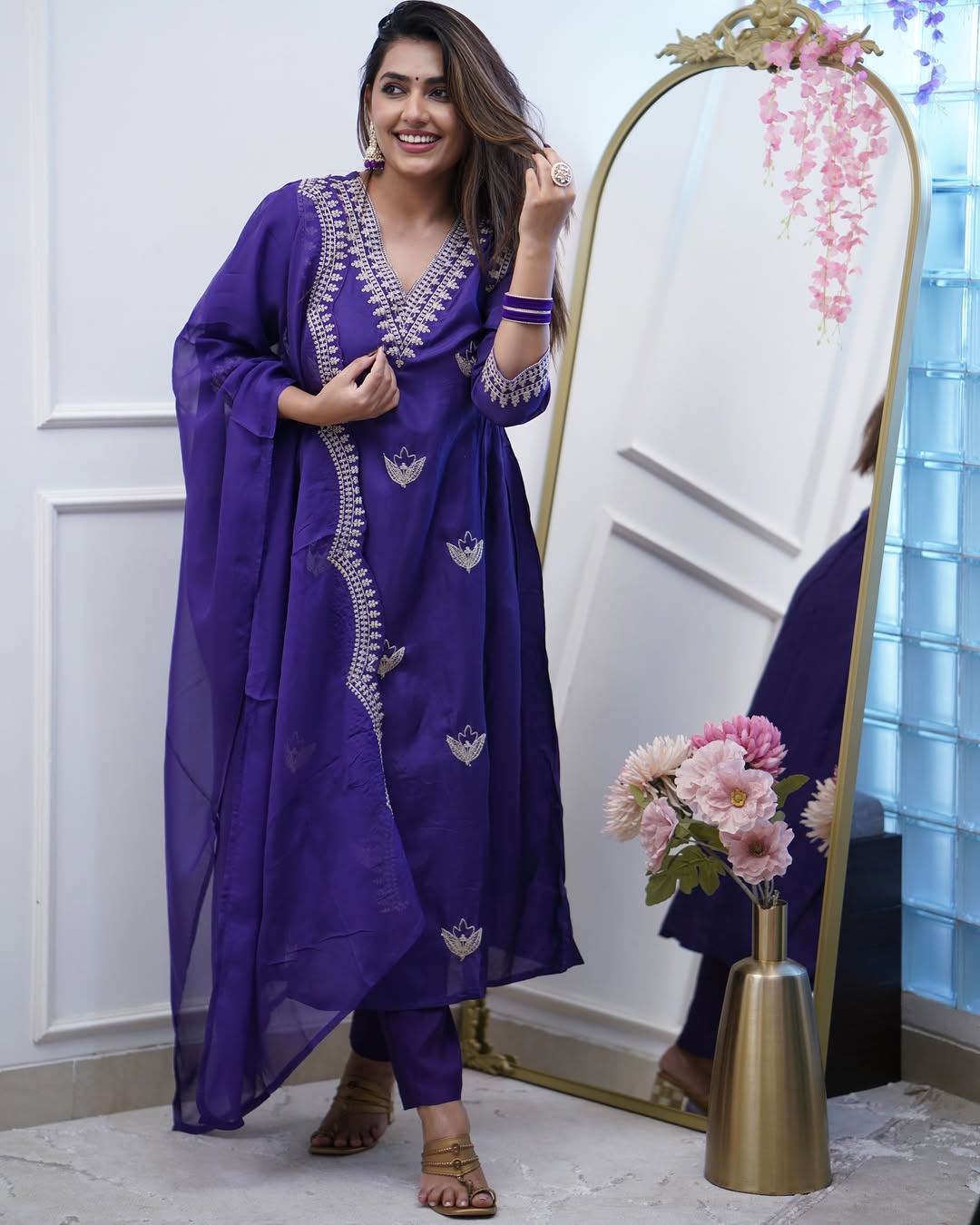 Pv Chanderi Embroidered Kurta Pant Dupatta Set – Purple