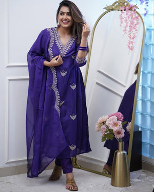 Pv Chanderi Embroidered Kurta Pant Dupatta Set – Purple