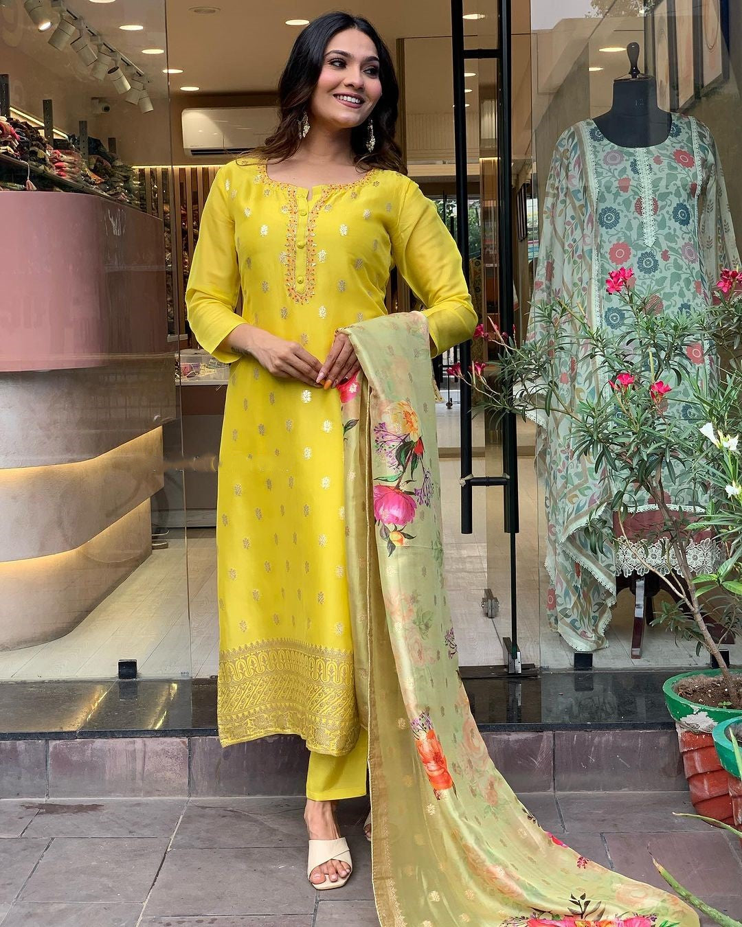 Viscose Organza Jacquard Embroidered Kurta Pant Dupatta Set – Lime Green