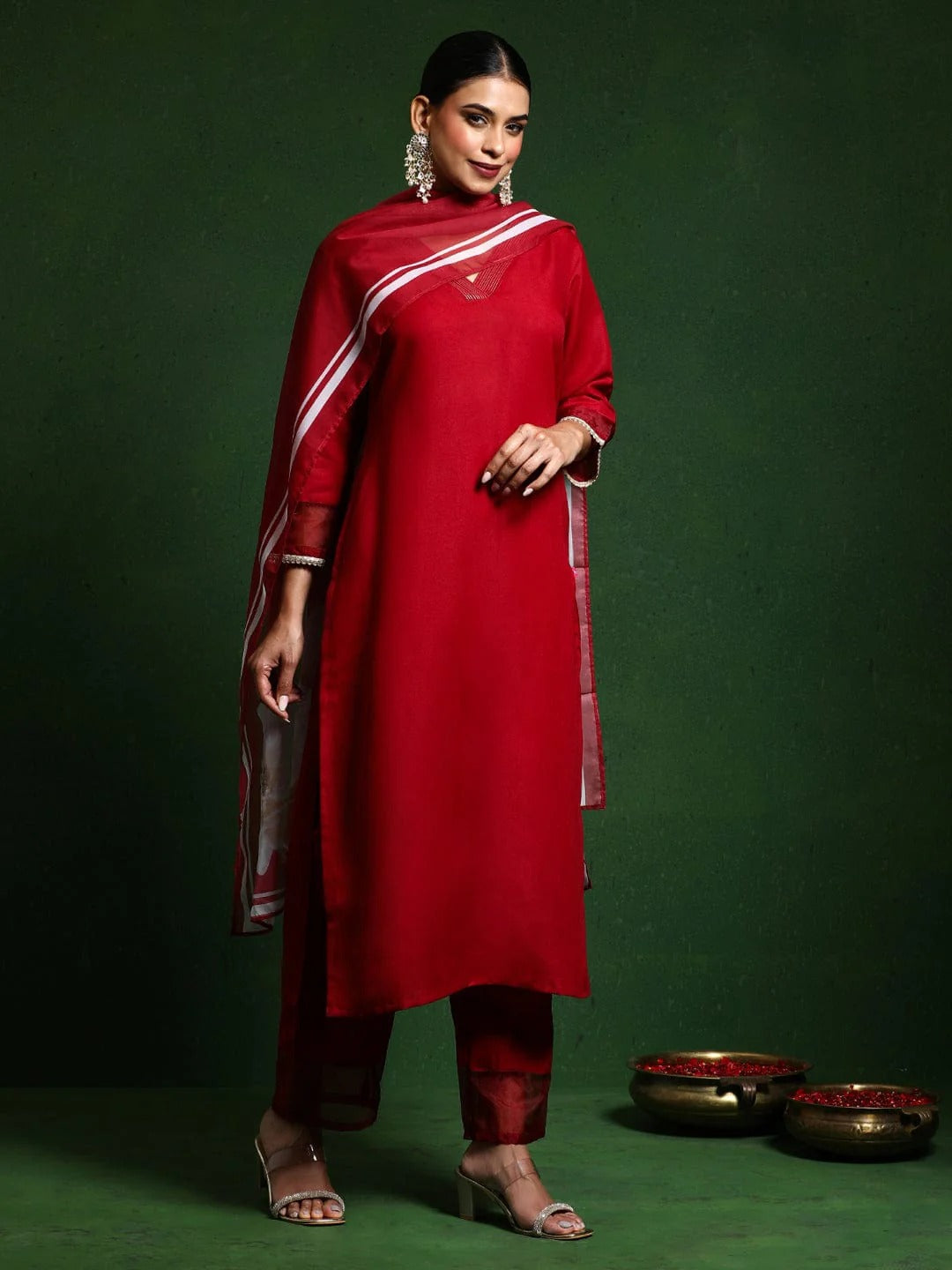 Pv Chanderi Embroidered Kurta Pant Dupatta Set – Red