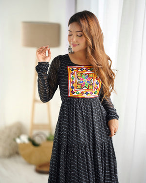 Georgette Printed Gown Set – Black