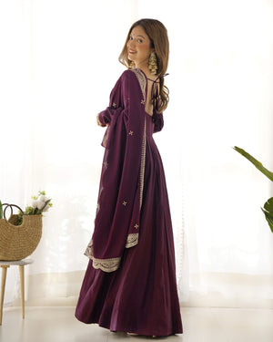 Roman Chanderi Silk Embroidered Anarkali Set – Wine
