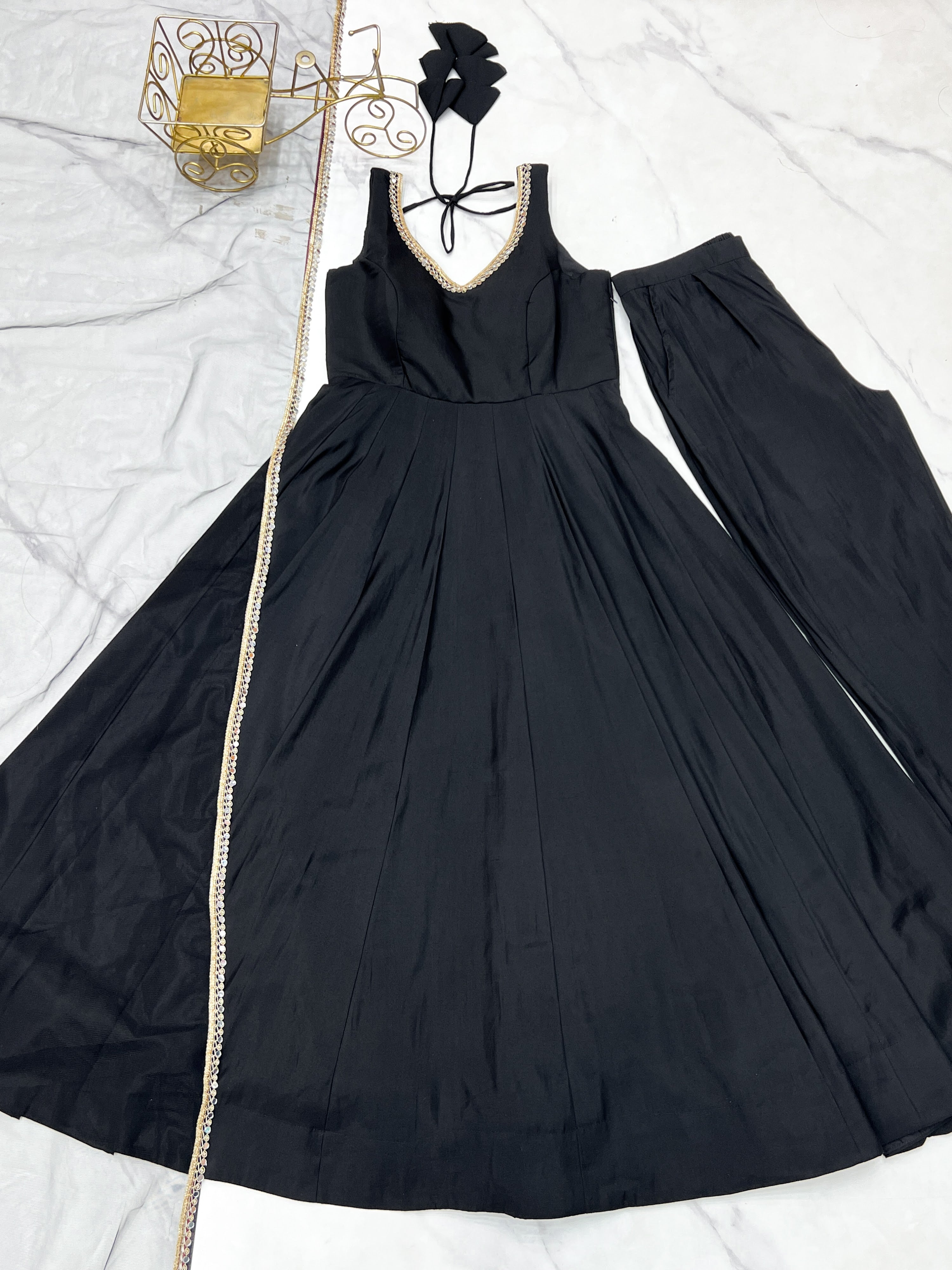 Roman Chanderi Silk Embroidered Anarkali Set – Black
