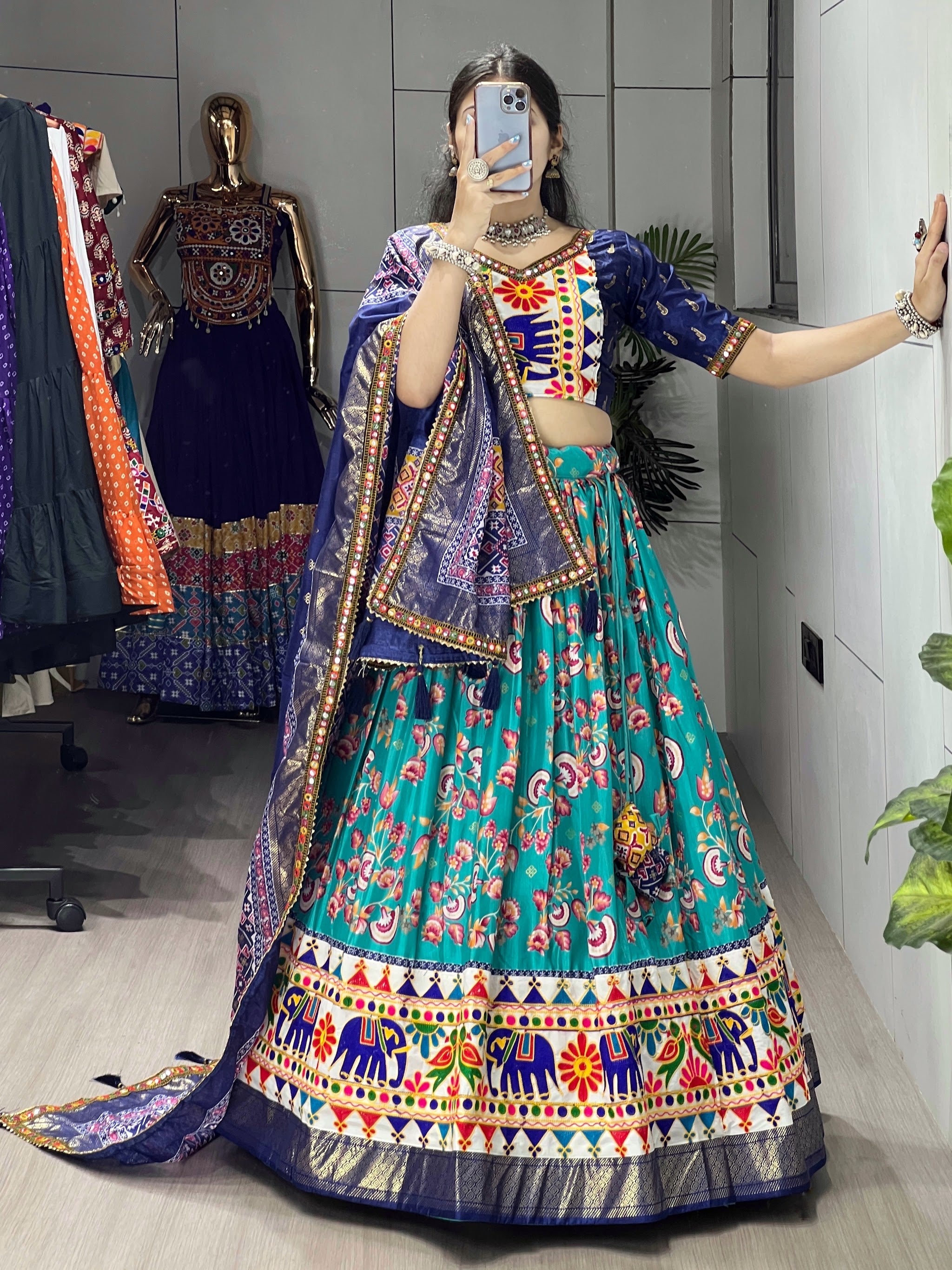 Navratri Firozi Floral Dola Lehenga Set - Blouse Unstitched
