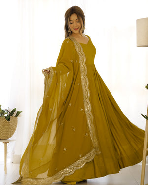 Roman Chanderi Silk Embroidered Anarkali Set – Musterd