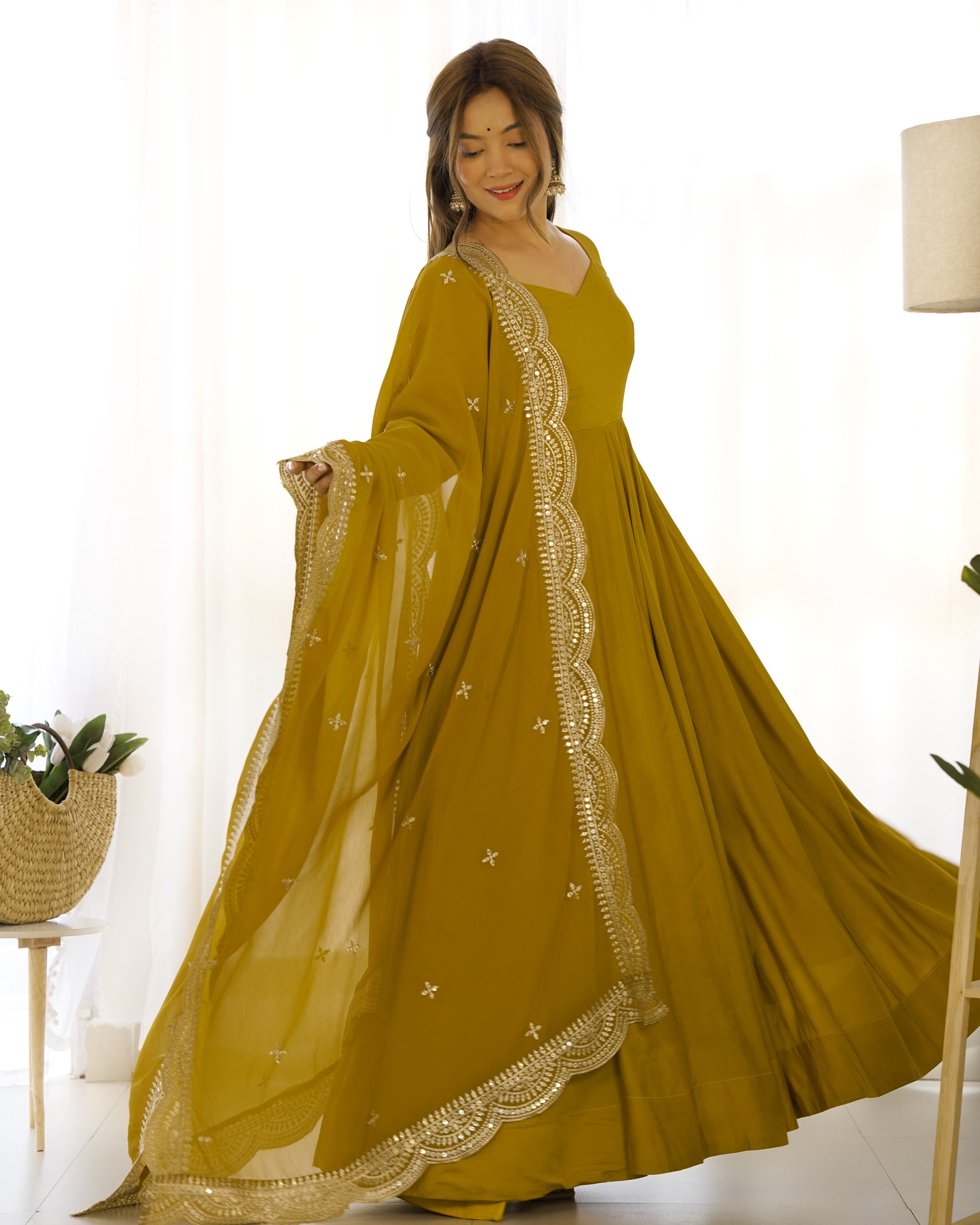 Roman Chanderi Silk Embroidered Anarkali Set – Musterd