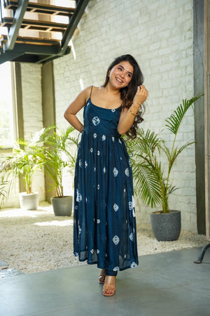Tabby Silk Printed Kurta Pant Set – Navy Blue