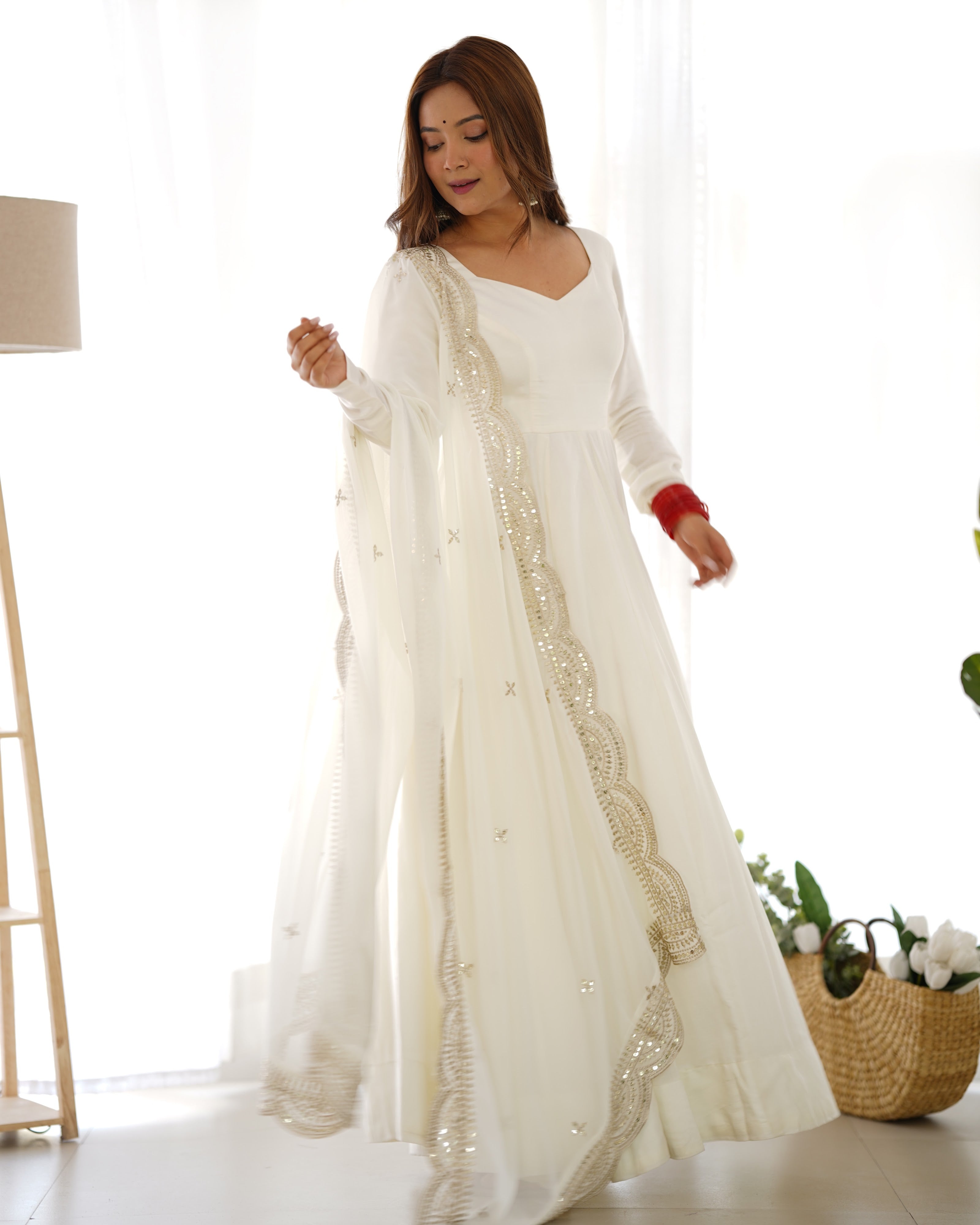 Roman Chanderi Silk Embroidered Anarkali Set – Off White